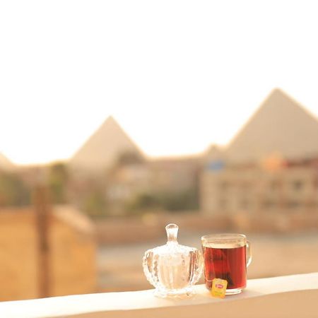 Magic Golden Pyramids View Hotel Kafret el-Gabal Exterior photo