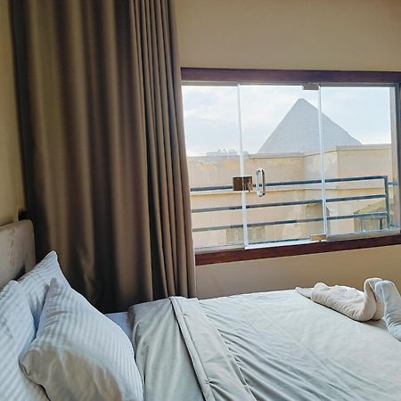 Magic Golden Pyramids View Hotel Kafret el-Gabal Exterior photo