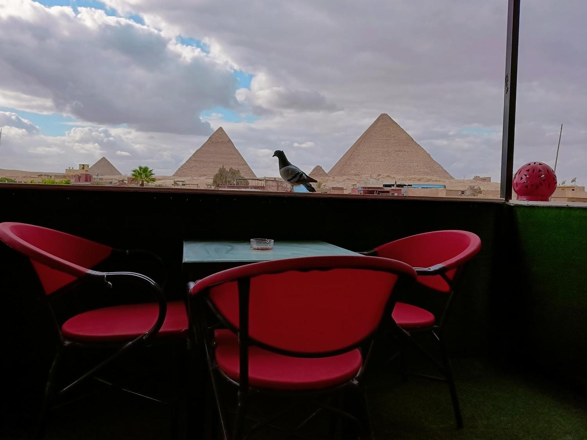 Magic Golden Pyramids View Hotel Kafret el-Gabal Exterior photo