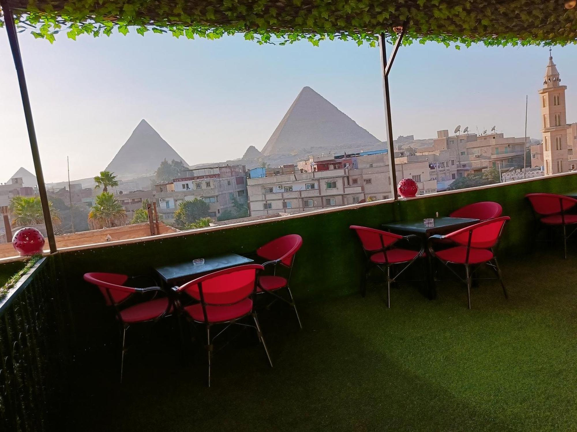 Magic Golden Pyramids View Hotel Kafret el-Gabal Exterior photo