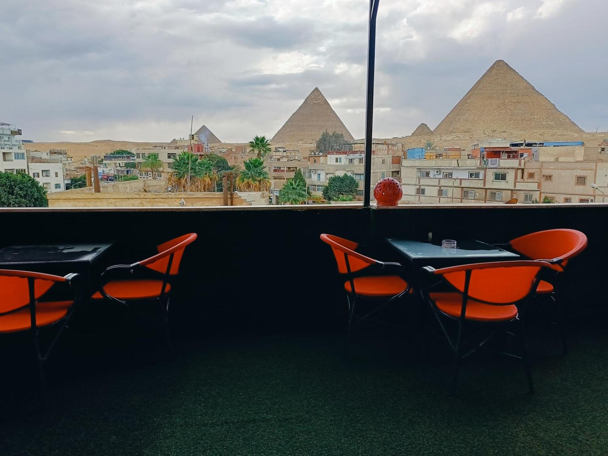 Magic Golden Pyramids View Hotel Kafret el-Gabal Exterior photo