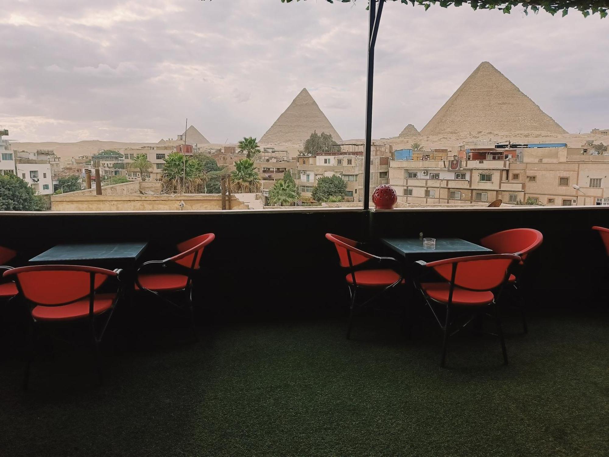 Magic Golden Pyramids View Hotel Kafret el-Gabal Exterior photo