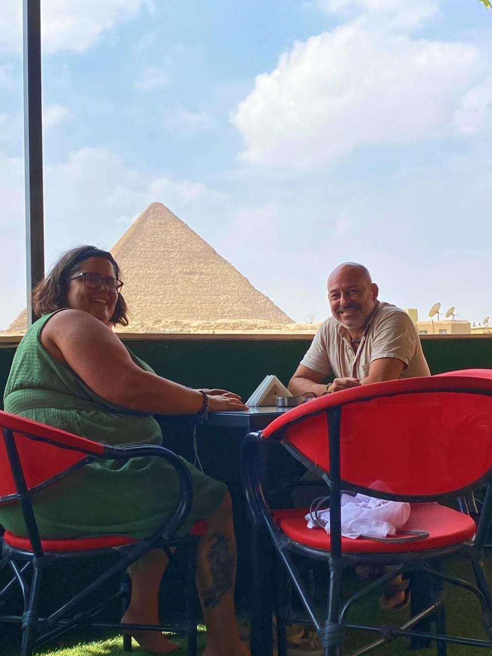 Magic Golden Pyramids View Hotel Kafret el-Gabal Exterior photo