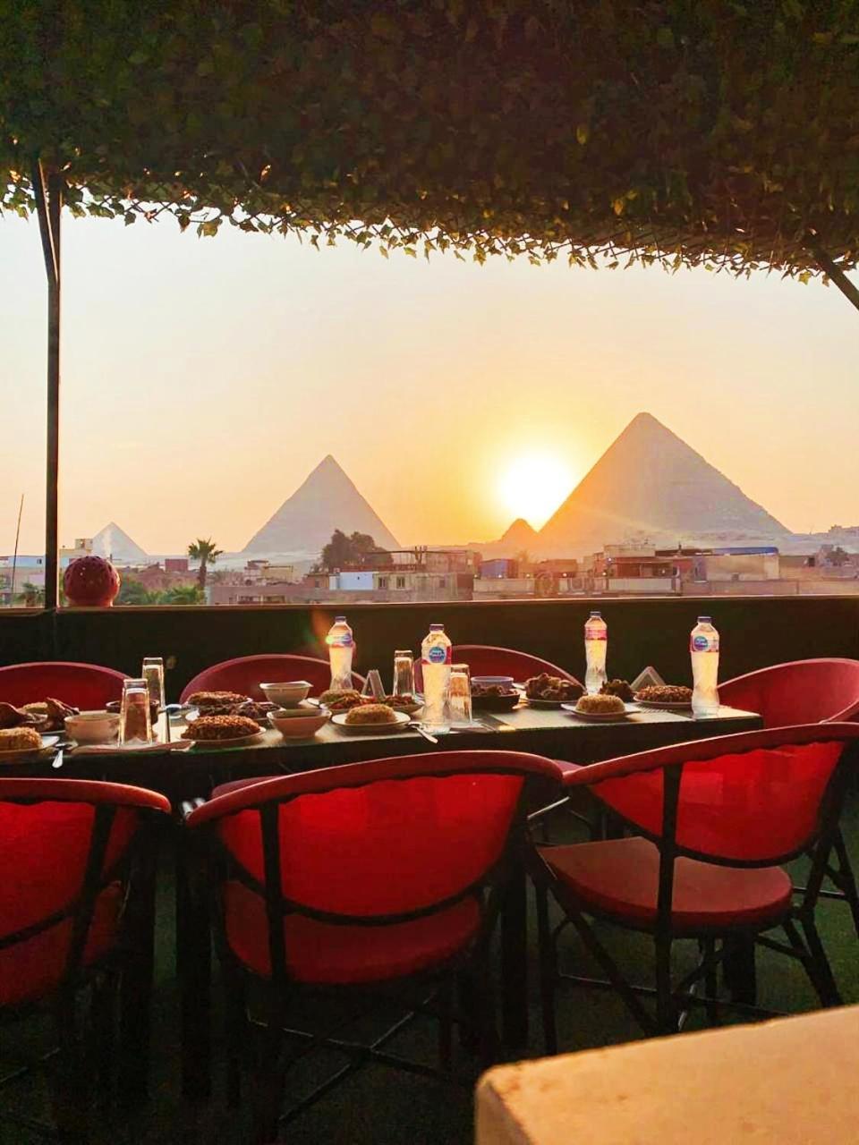 Magic Golden Pyramids View Hotel Kafret el-Gabal Exterior photo