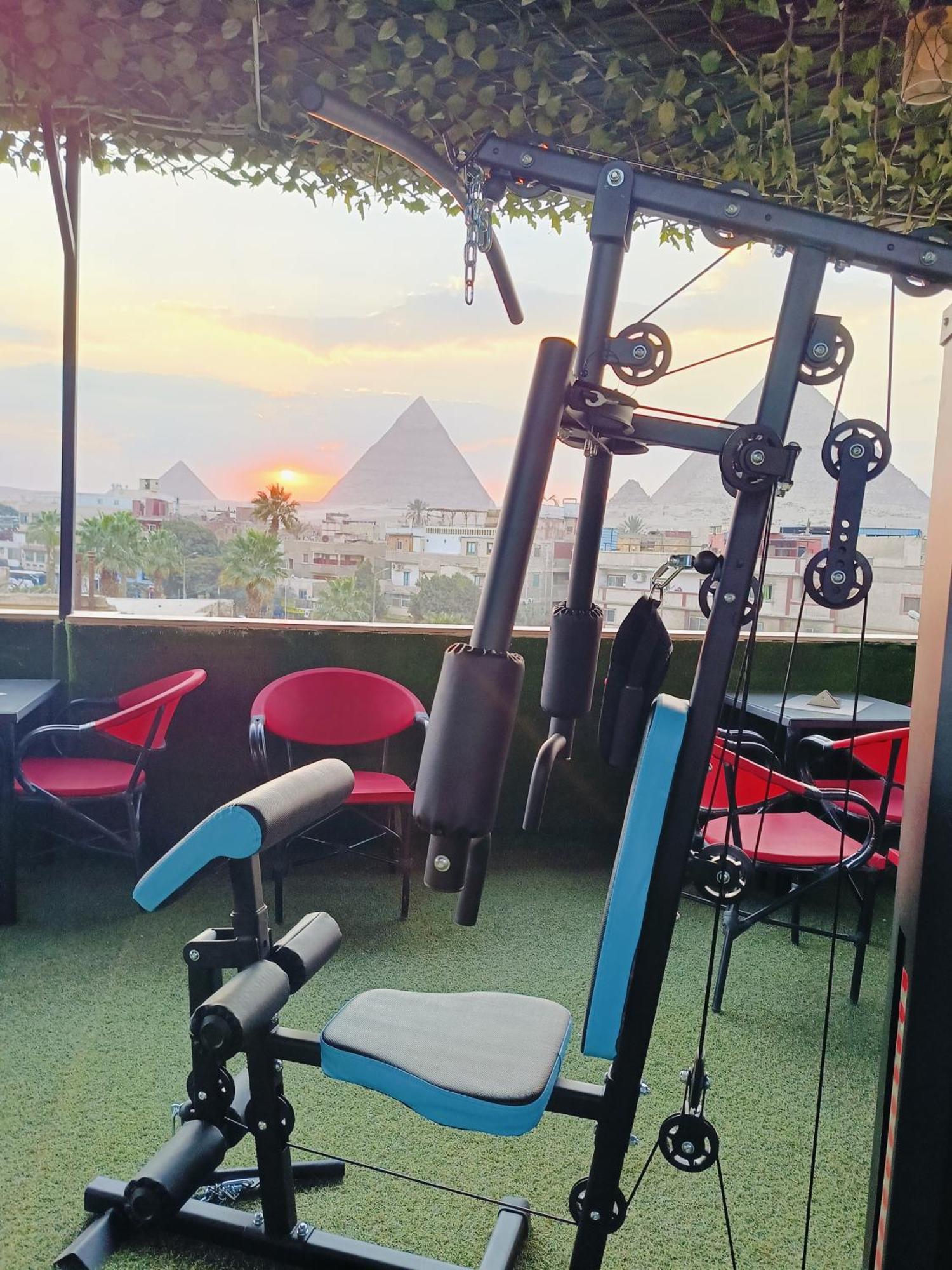 Magic Golden Pyramids View Hotel Kafret el-Gabal Exterior photo
